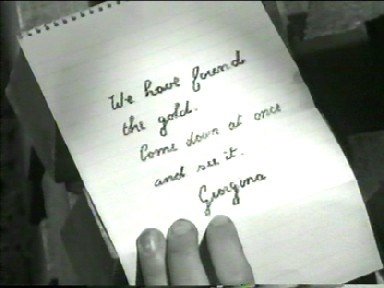 Film-Bildschirmfoto: Georginas Brief mit Warnung