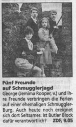 Fünf Freunde aufSchmugglerjagd (1): George (Jemima Rooper, v.) und ihre Freunde verbringen die Ferien auf einer ehemaligen Schmuggler-Burg. Auch heute noch ereignet sich dort Seltsames. Ist Butler Block dafür verantwortlich?