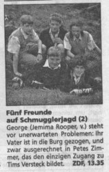 Fünf Freunde auf Schmugglerjagd (2): George (Jemima Rooper, v.) steht vor unerwarteten Problemen: Ihr Vater ist in die Burg gezogen, und zwar ausgerechnet in Petes Zimmer, das den einzigen Zugang zu Tims Versteckbildet.
